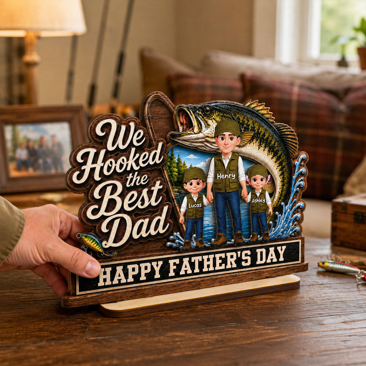 We Hooked The Best Dad Fishing Man & Kids 2D Flat - Personalized 2-Layered Wooden Plaque - Father's Day Gift For Fishing Dad