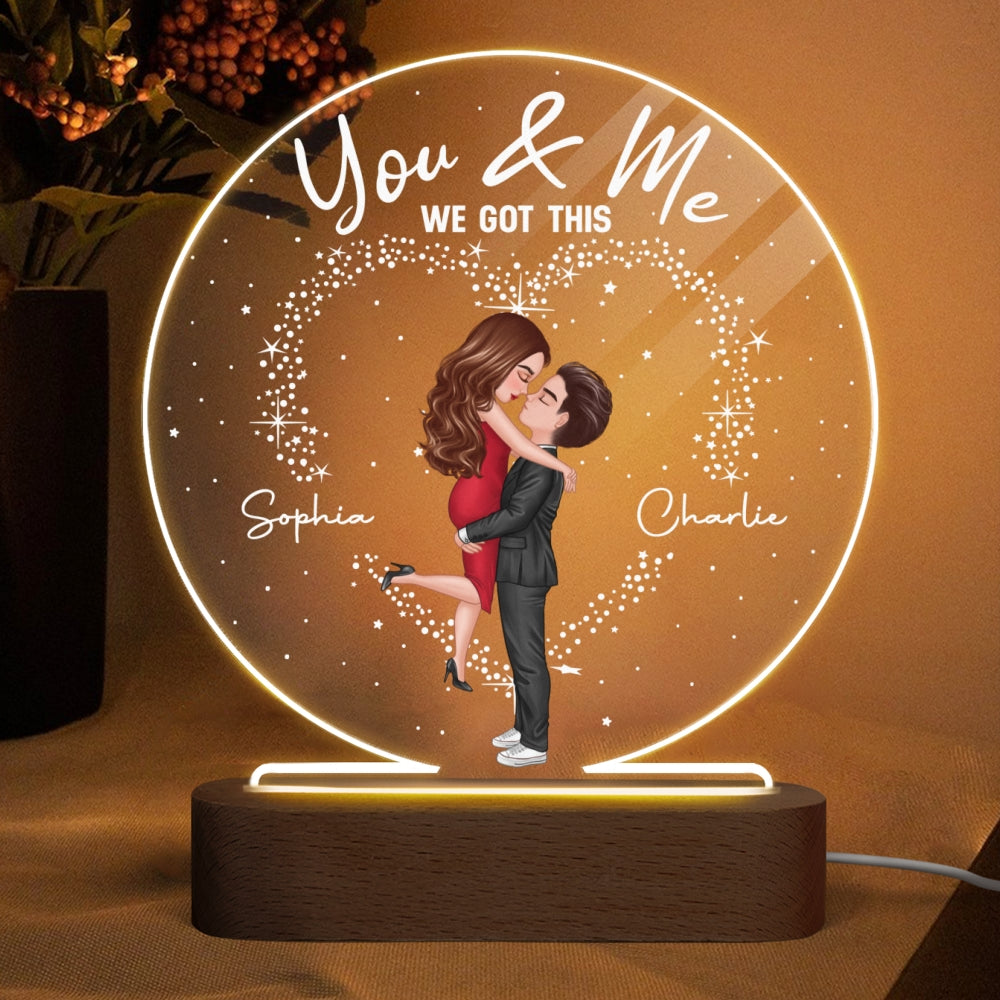 Couple Holding Kissing Personalized Circle Plaque LED Night Light - Valentine‘s Day Gift - Gift For Him - Gift For Her