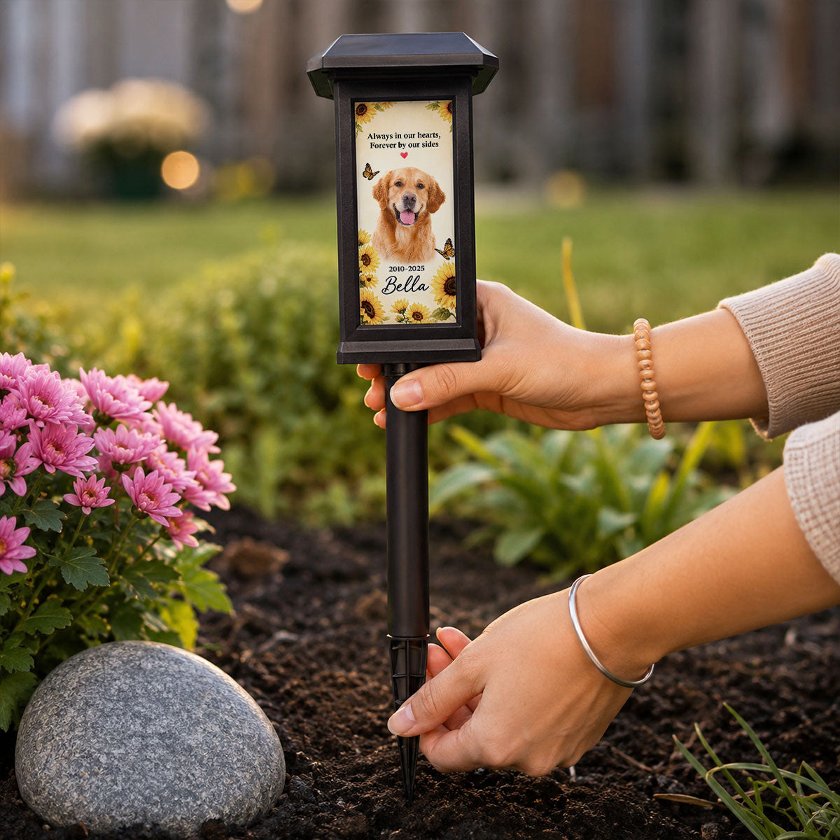 Custom Pet Memorial Photo - Personalized Solar Garden Light - Custom Dog Cat Garden Stake, Sympathy Gift