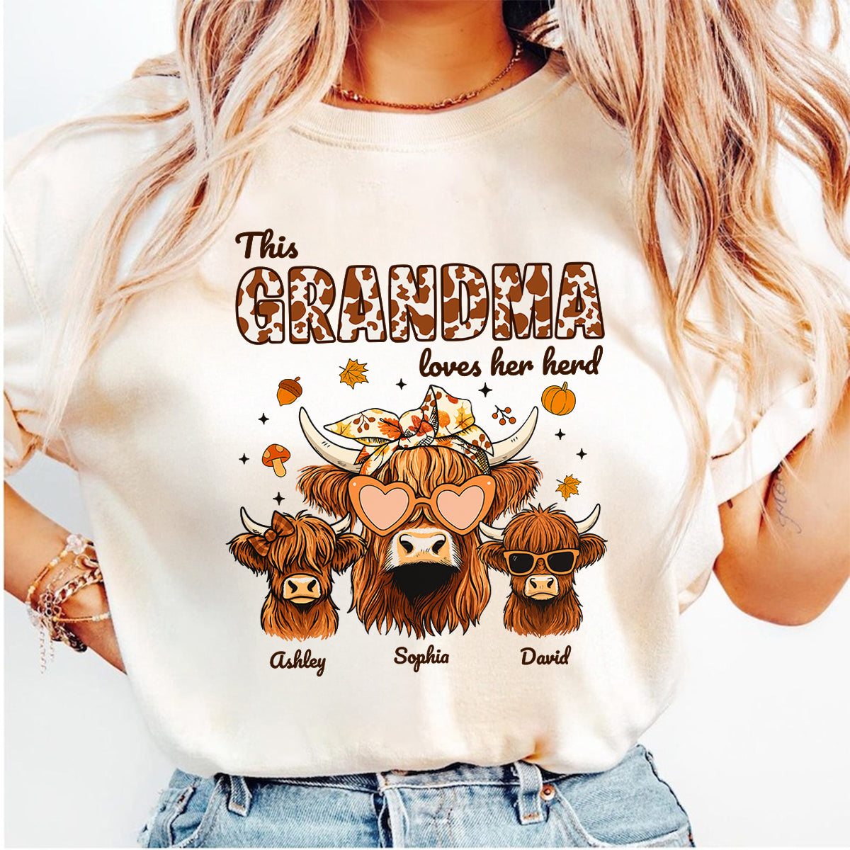 Fall Highland Cow Mom Grandma Personalized Sweatshirt, Cozy Fall Vibe Sweatshirt