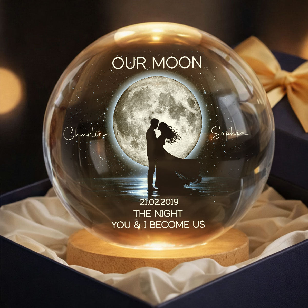 Couple Kissing Under the Moonlight, Custom Moon Phase by Date - Personalized Crystal Ball LED Night Light - Sentimental Valentine's Day Gift for Her, for Him