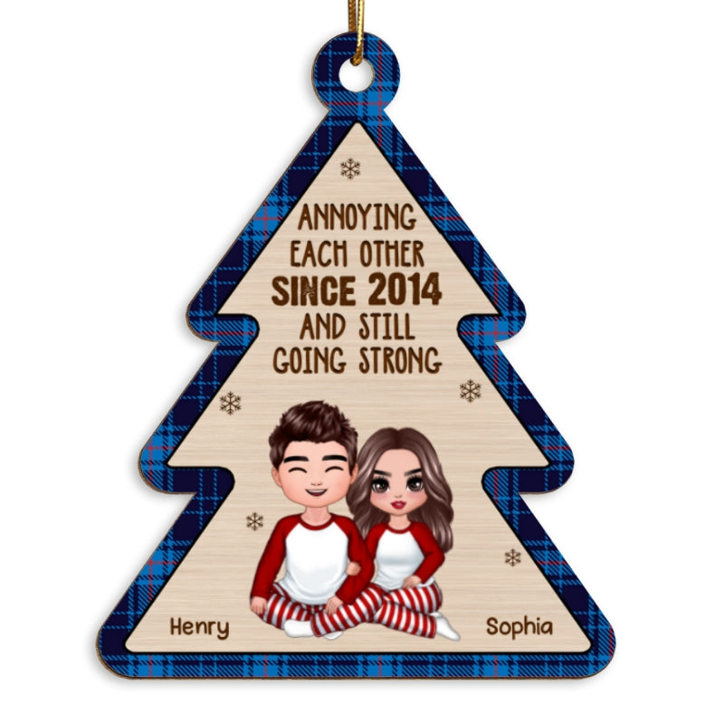 Doll Couple Sitting Hugging Checkered Pattern Christmas Tree Shaped Personalized Wooden Ornament
