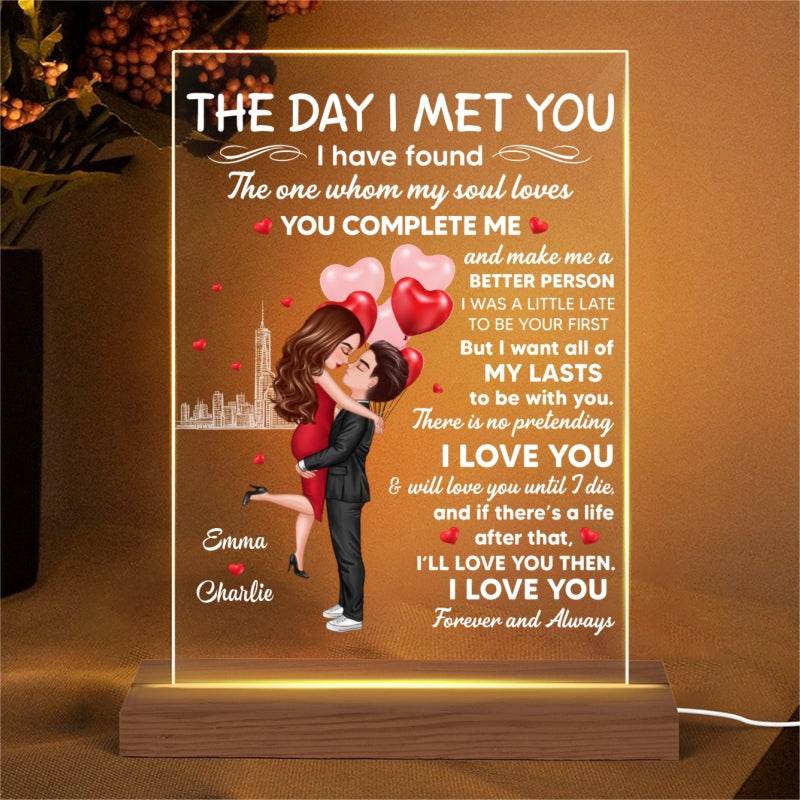 Hugging Couple I Met You Personalized LED Night Light, Acrylic LED Lamp