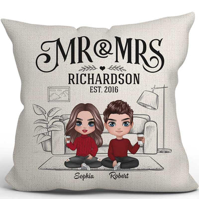 Mr & Mrs Family Name Couple Valentine‘s Day Gift Personalized Pillow