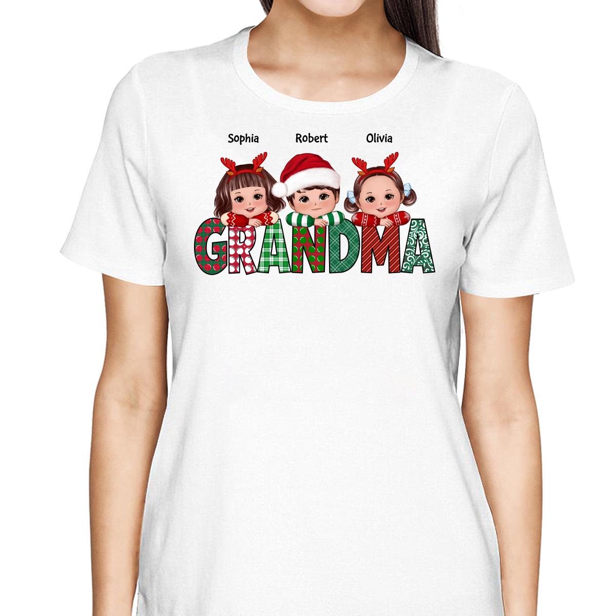 Christmas Pattern Grandma Cute Grandkids Laying Head On Arms Personalized Shirt