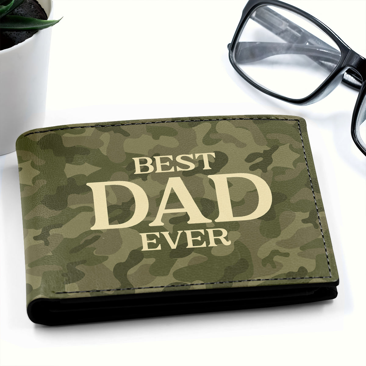 Dad We Love You Back View Man Sitting With Kids Personalized Printed Men‘s Wallet
