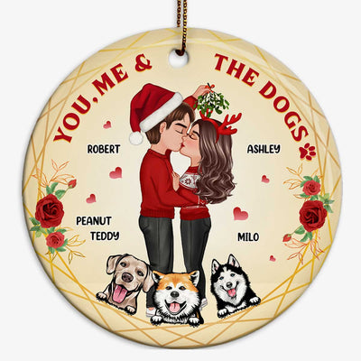 Rose Wreath Couple And Dogs Personalized Circle Ornament