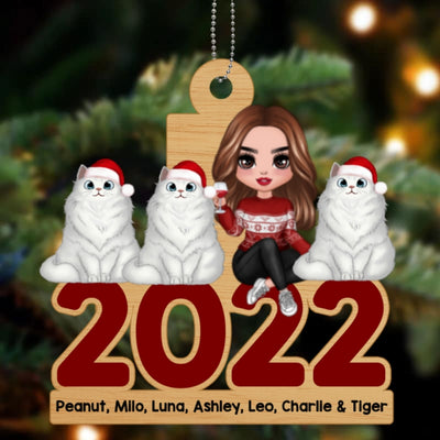 Cat Mom Sitting 2022 Christmas Personalized Wooden Ornament