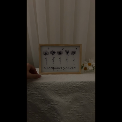 Grandma‘s Garden Love Grows Here Unique Gift For Mom Grandma Personalized Luminous Frame Light Box