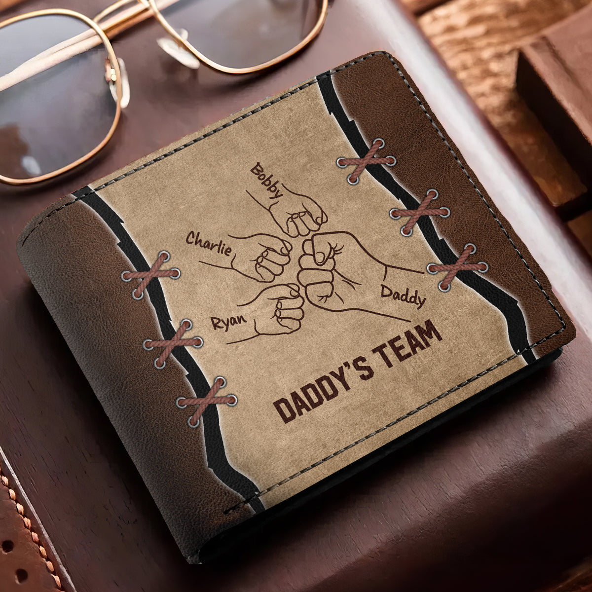 Daddy‘s Team Fist Bump Outline Gift For Dad Personalized Men’s Wallet