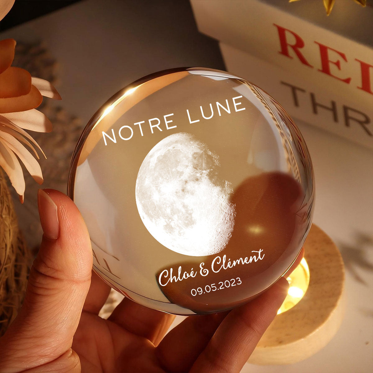 Veilleuse Boule de Cristal LED Personnalisée - Phase de Lune de Votre Jour Spécial - Cadeau pour Couple