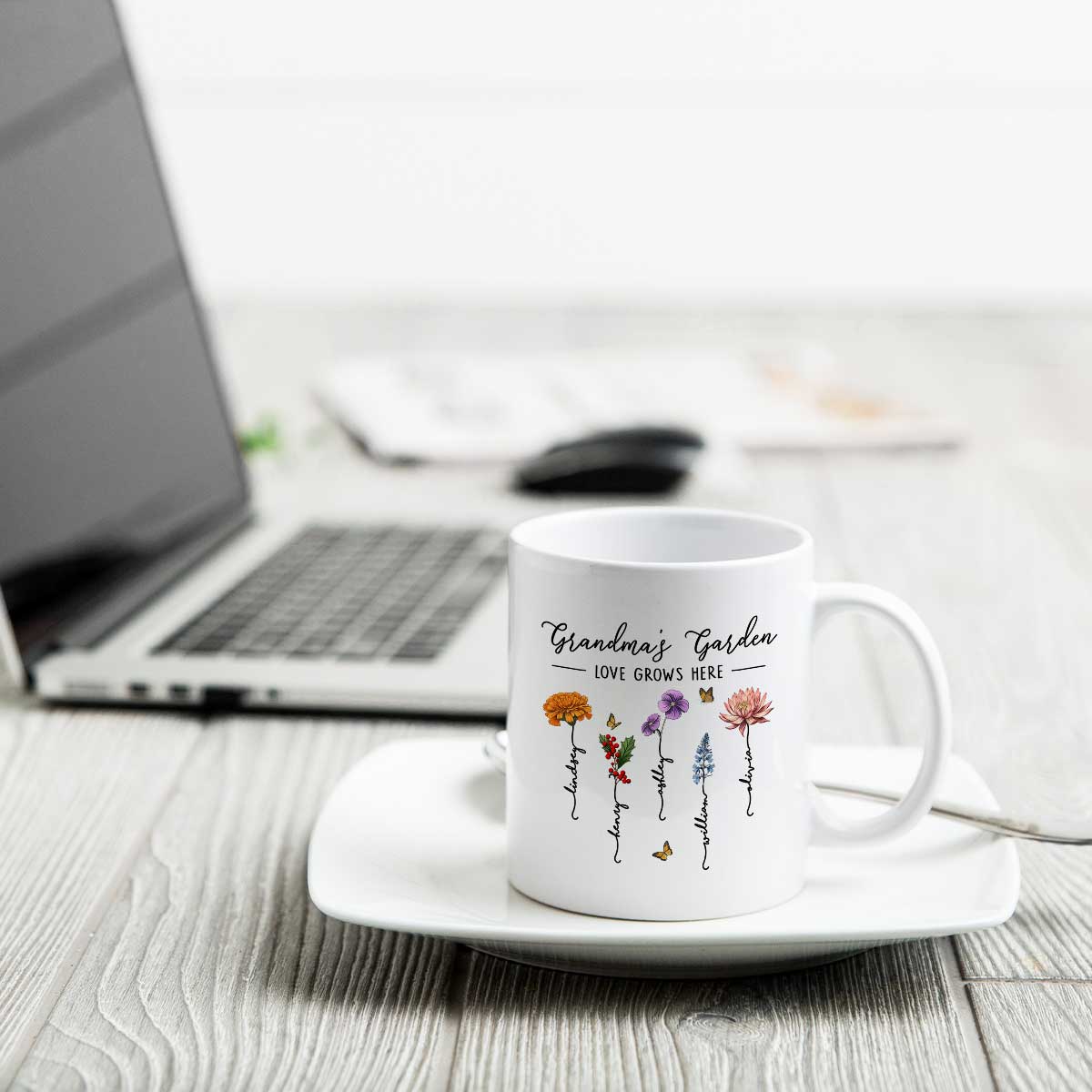 Grandma‘s Garden Love Grows Here Beautiful Birth Month Flower Gift For Grandma Mom Personalized Mug