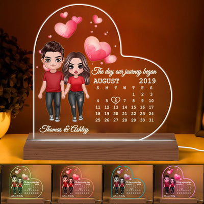 Doll Couple Standing Calendar Anniversary Date Personalized Heart Shaped Acrylic Plaque With LED Night Light - Anniversary Gift For Couple - Gift For Him, Gift For Her