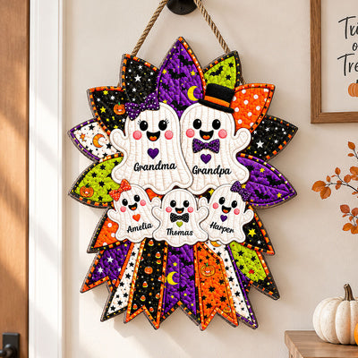 Quilted Effect Wreath Ghost Family 2D Flat - Personalized Wooden Sign - Halloween Decor for Grandma & Grandpa