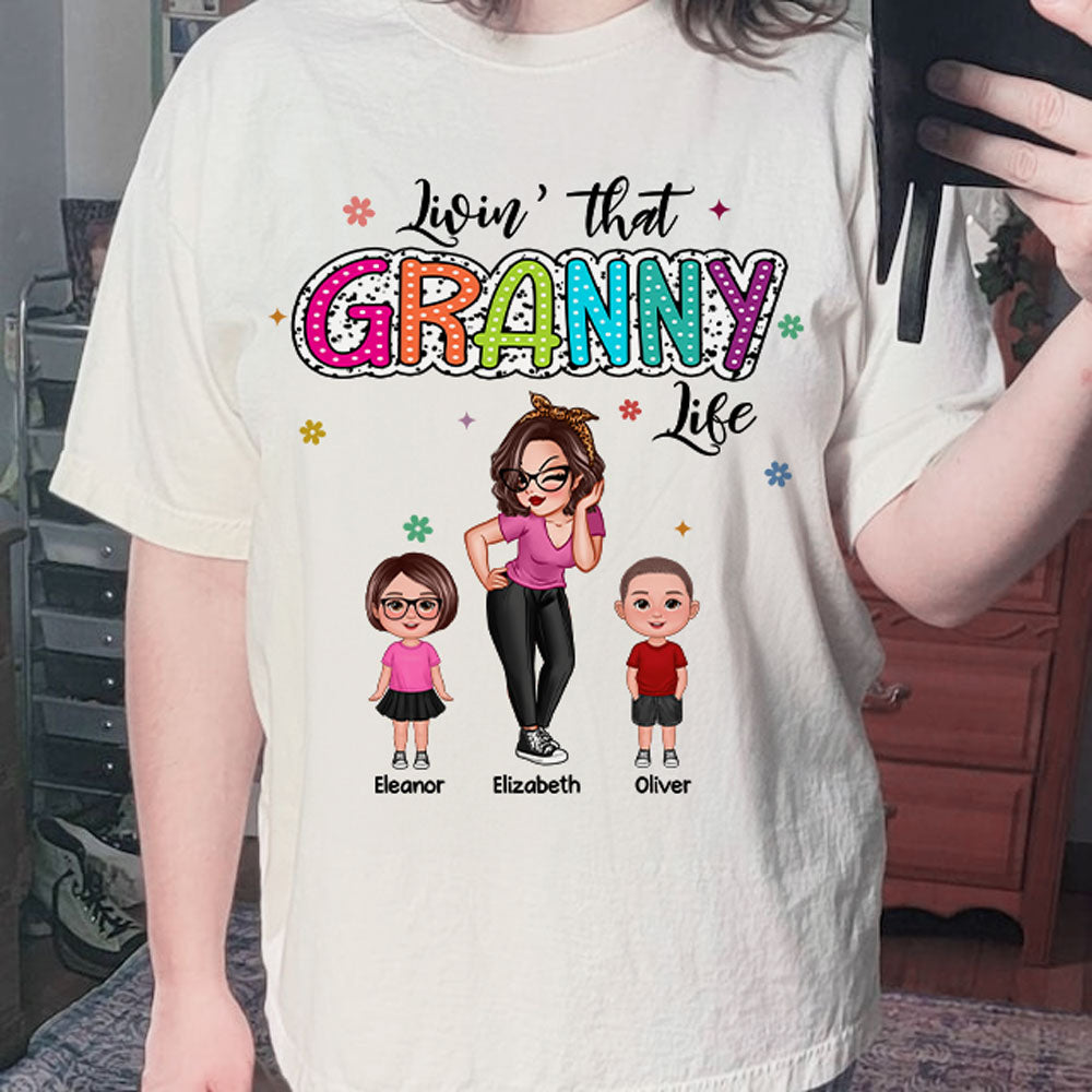 Livin‘ That Grandma Mom Life Pretty Woman & Kids Summer Vibe Personalized Shirt