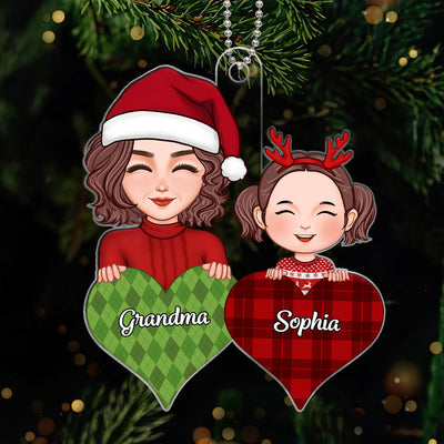 Pretty Grandma & Grandkid Peeking On Pattern Heart Christmas Gift For Grandson Granddaughter Personalized Acrylic Ornament