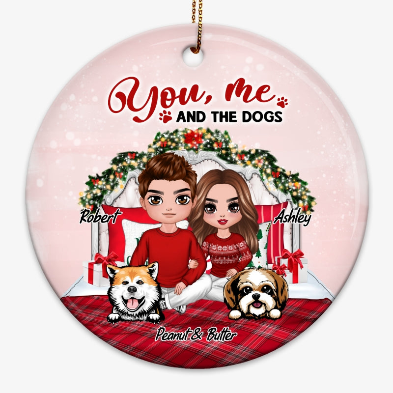 Couple And Dogs Sitting On Bed Personalized Christmas Circle Ornament