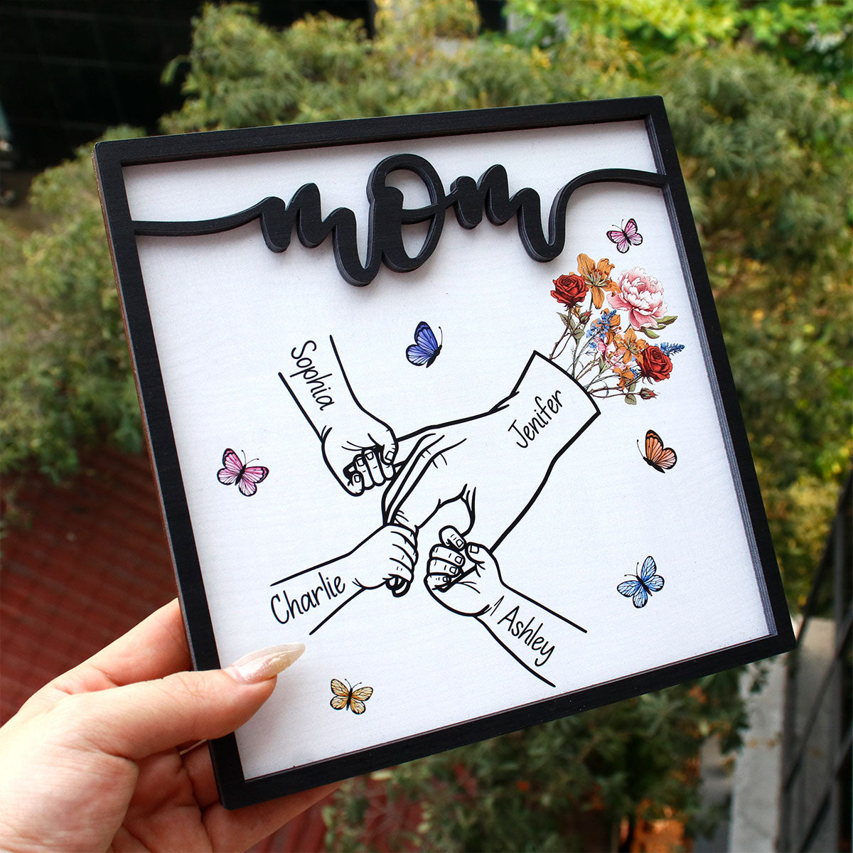 Kids Holding Mom‘s Hand Vintage Birth Month Flowers Personalized 2-Layer Wooden Plaque