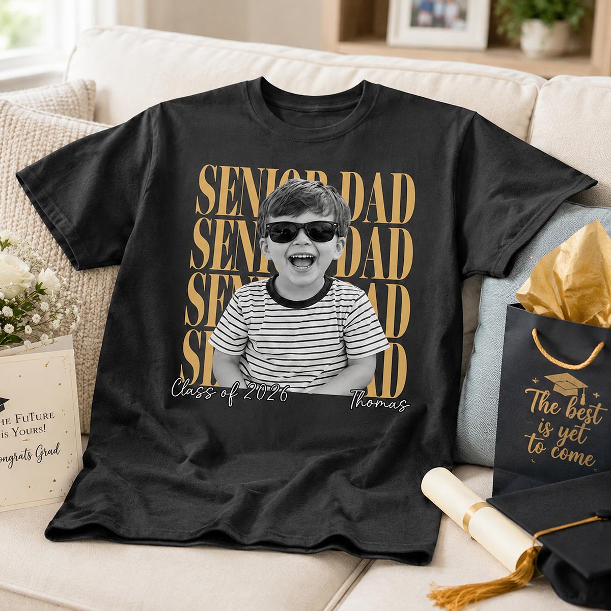 Senior Mom Dad Family Vintage Photo - Personalized Shirt - Class of 2027 Family Shirts
