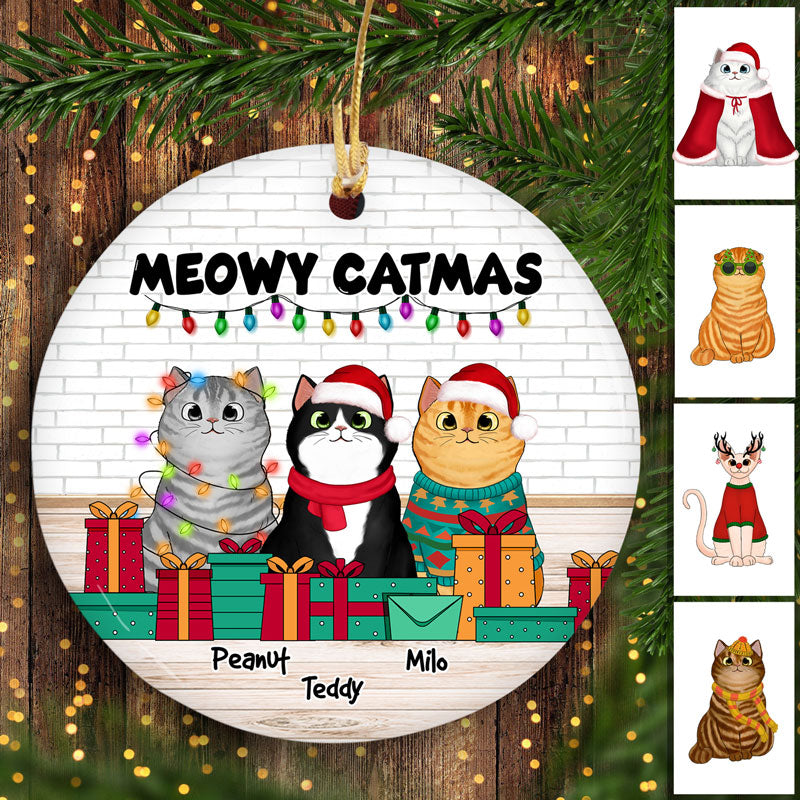 Christmas Cats Gifts And Lights Personalized Circle Ornament