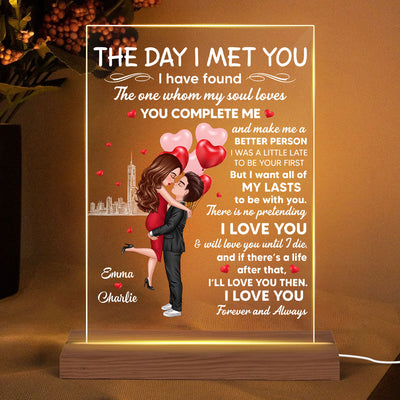 Hugging Couple I Met You Personalized LED Night Light, Acrylic LED Lamp