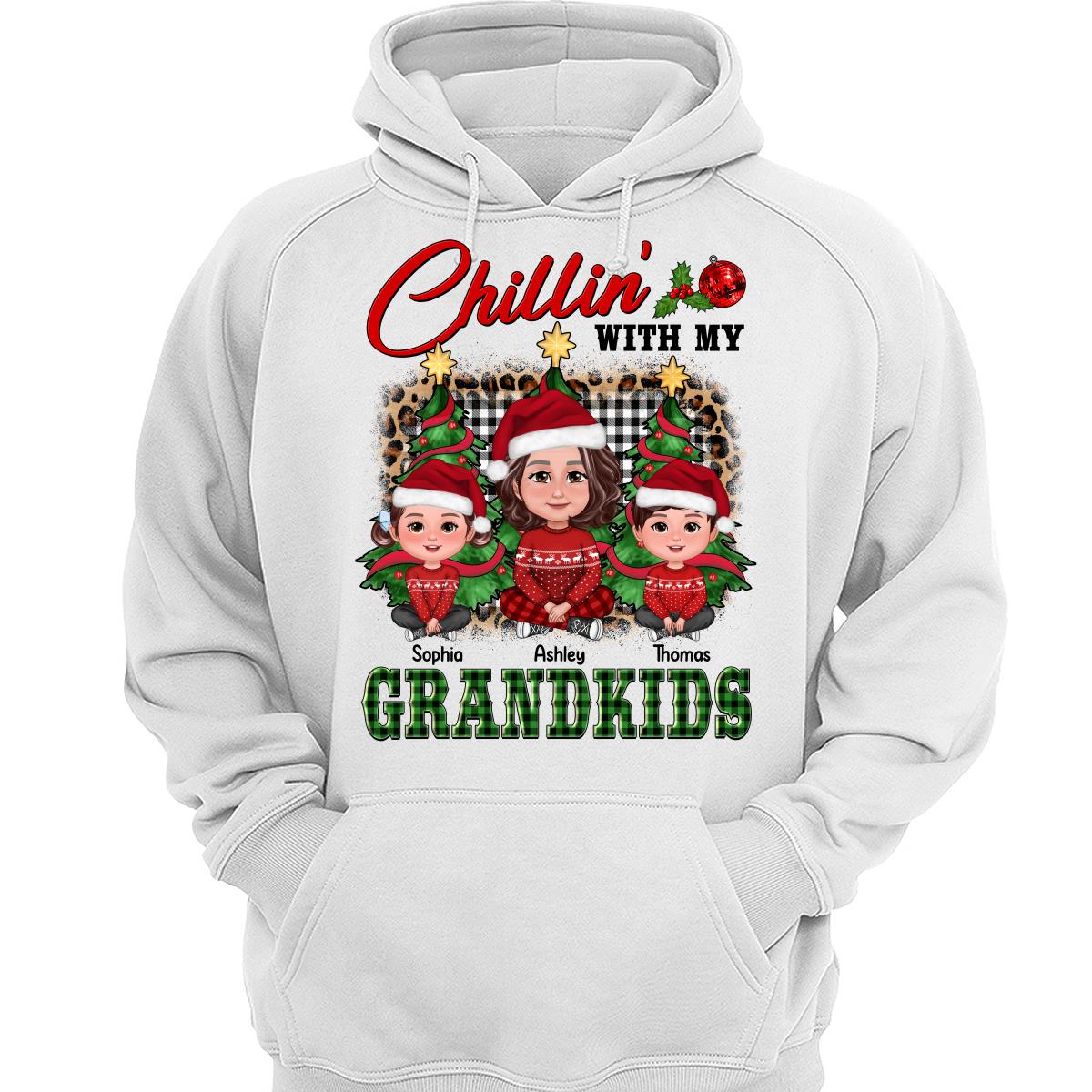 Chillin‘ With My Grandkids Crossed Legs Grandma Grandkids Personalized Shirt