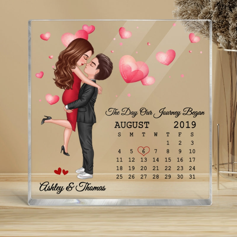 Doll Couple Hugging Kissing Calendar Anniversary Date Personalized Acrylic Plaque Block - Anniversary Gift For Couple - Gift For Him Gift For Her