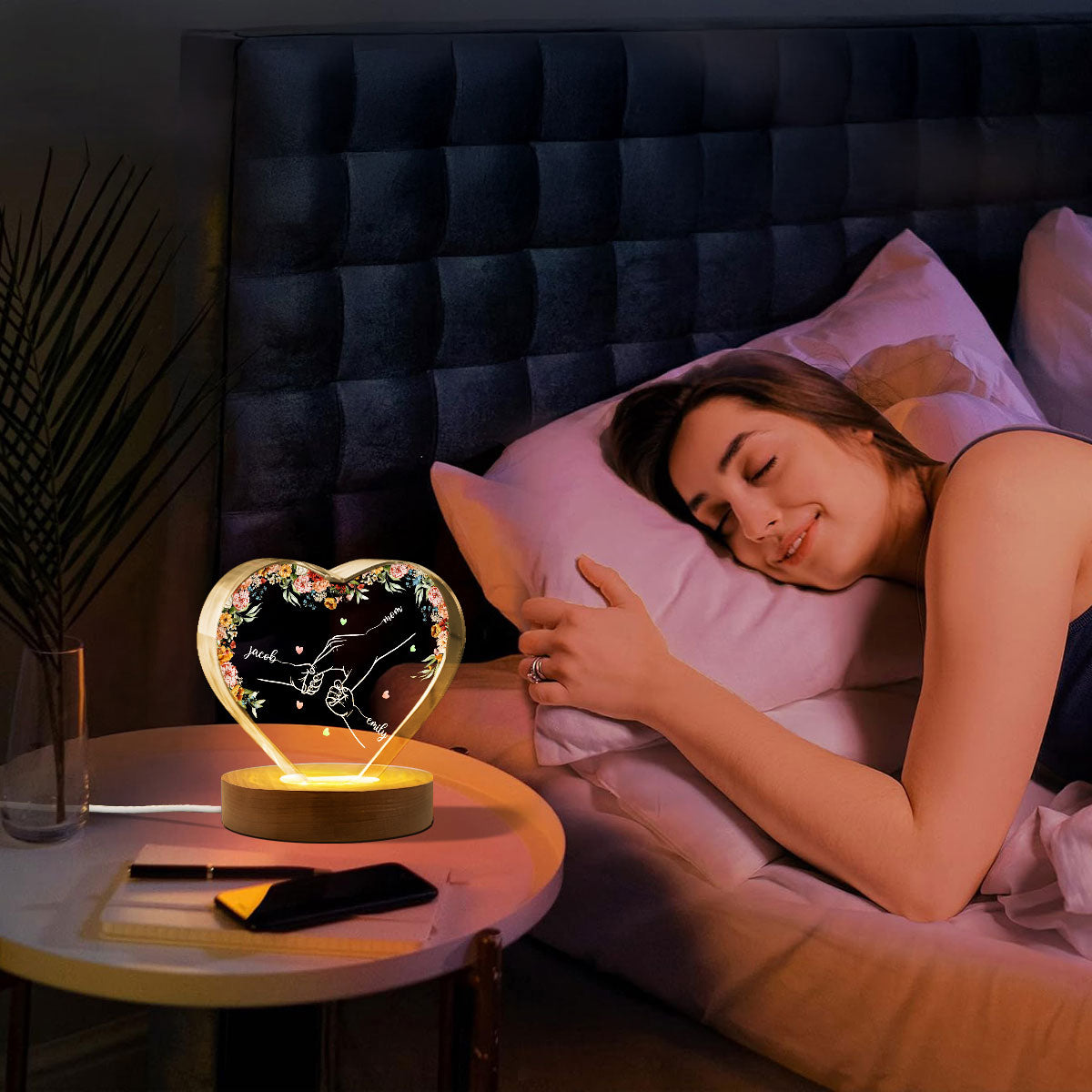 Personalized Name Mom And Kid Hands Premium Crystal Heart LED, A Timeless Treasure for Mom, Free Shipping Included