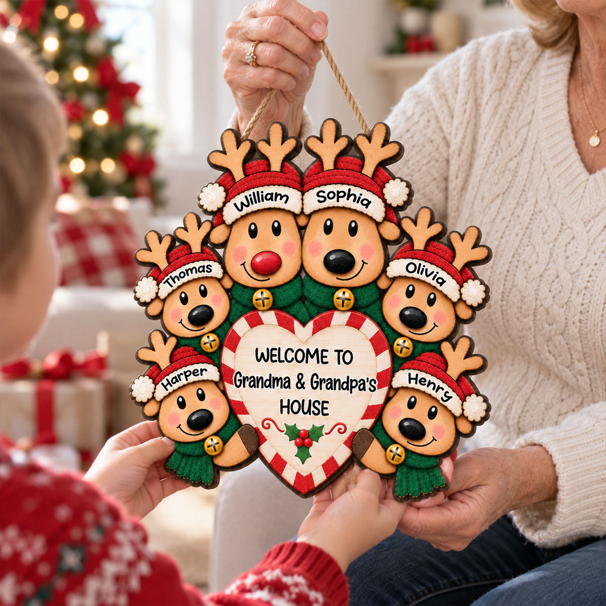 Welcome To Grandma & Grandpa’s House Cute Reindeer Family 2D Flat Printed - Personalized Wood Sign - Christmas Gift For Grandparents