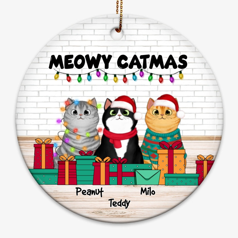 Christmas Cats Gifts And Lights Personalized Circle Ornament