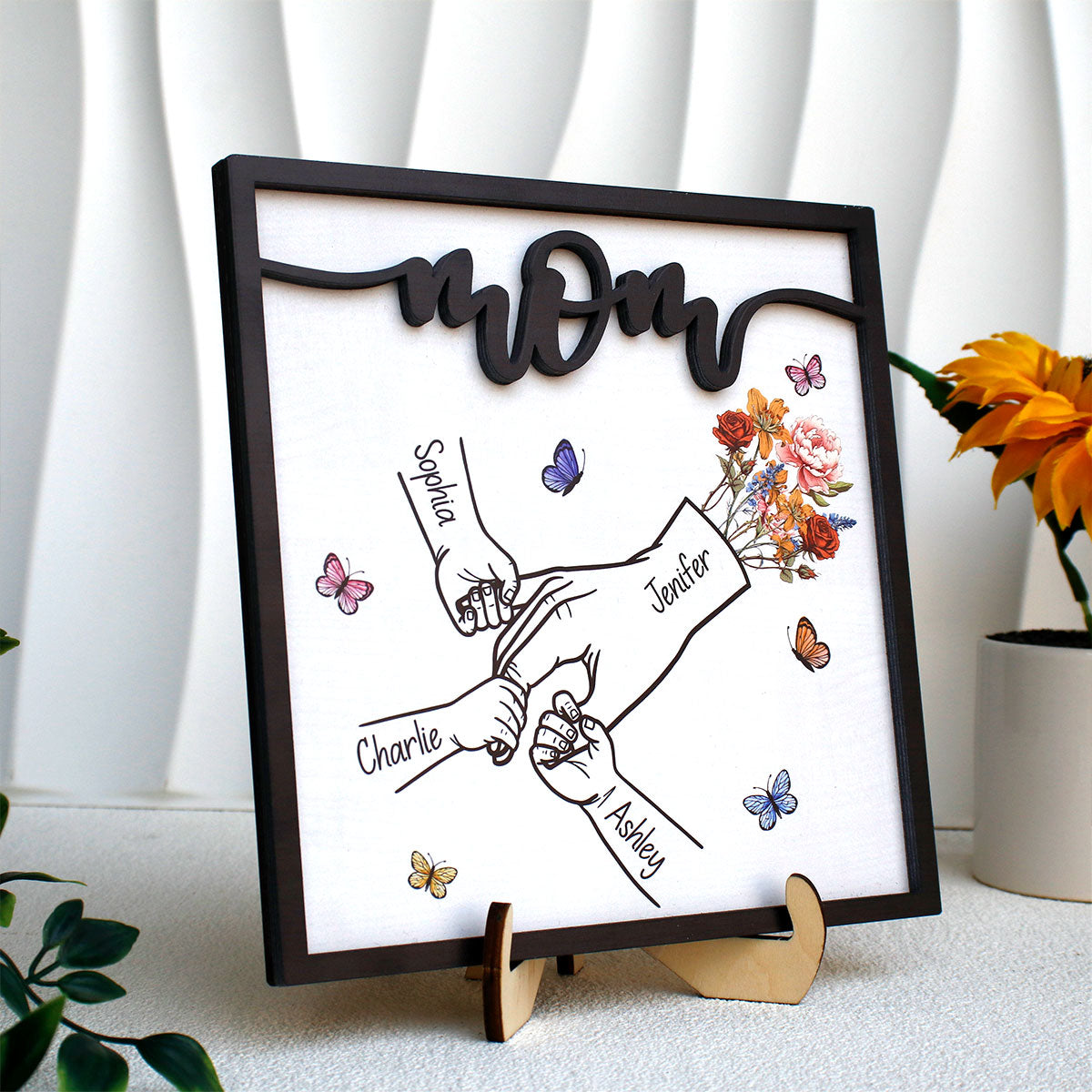 Kids Holding Mom‘s Hand Vintage Birth Month Flowers Personalized 2-Layer Wooden Plaque