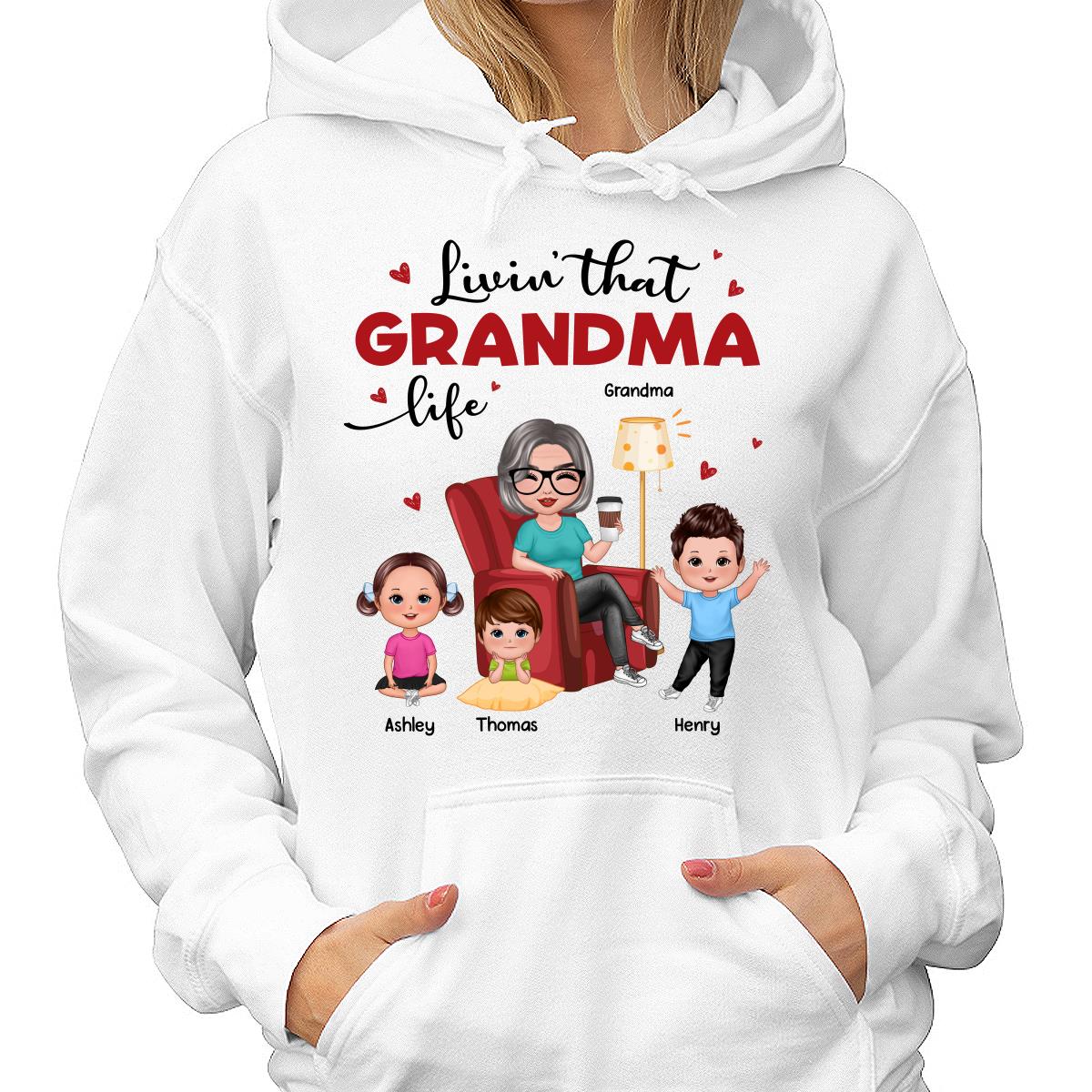 Livin‘ That Grandma Life Doll Grandma Grandkids Personalized Shirt