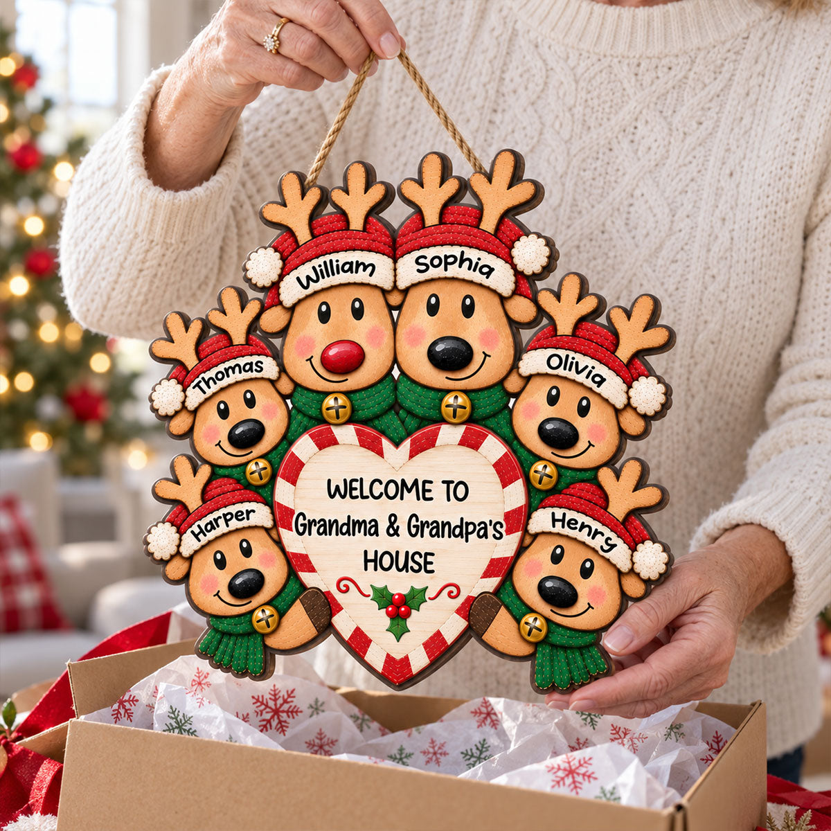 Welcome To Grandma & Grandpa’s House Cute Reindeer Family 2D Flat Printed - Personalized Wood Sign - Christmas Gift For Grandparents