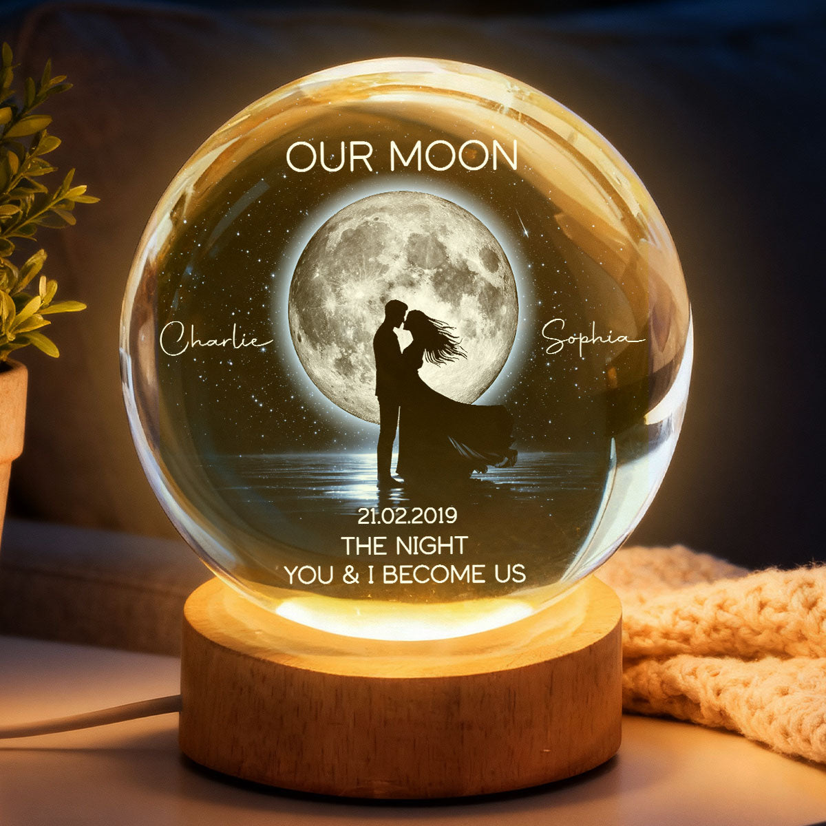 Couple Kissing Under the Moonlight, Custom Moon Phase by Date - Personalized Crystal Ball LED Night Light - Sentimental Valentine's Day Gift for Her, for Him