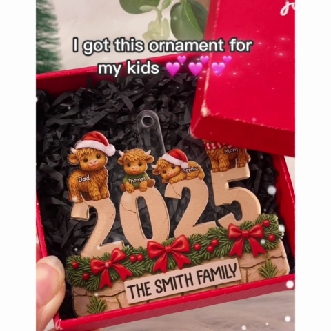 3D Effect Christmas Highland Cows Family Dad Mom Kids - Personalized Acrylic Ornament - Gift For Family