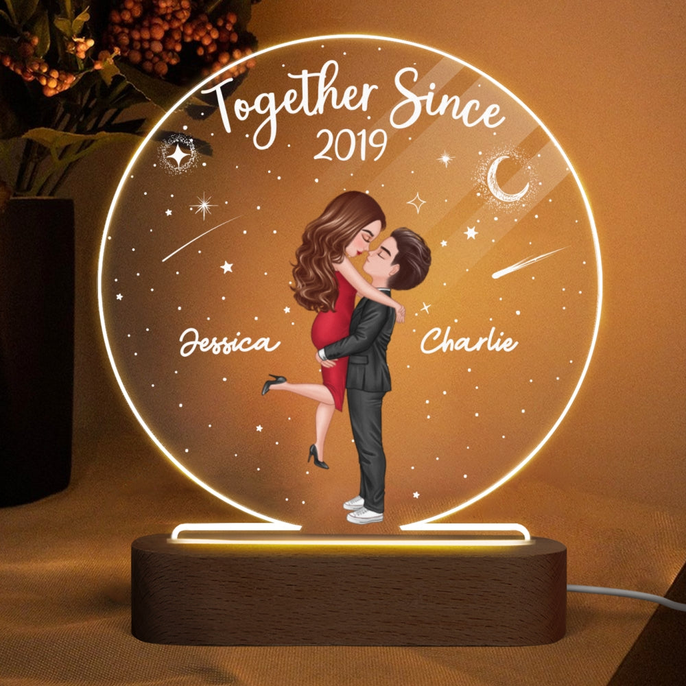 Doll Couple Hugging Kissing Personalized Circle Acrylic Plaque With LED Night Light - Anniversary Gift For Her - Gift For Him
