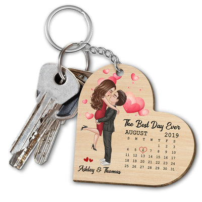 Doll Couple Hugging Kissing Calendar Anniversary Date Heart Shaped Personalized Wooden Keychain