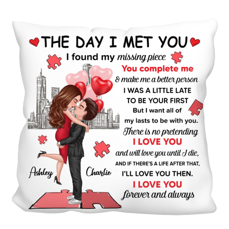 Hugging Couple I Met You Valentine‘s Day Gift For Him For Her Personalized Pillow