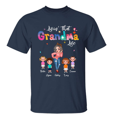 Livin‘ That Grandma Life Pretty Woman & Kids Gift For Grandma Personalized Dark Shirt