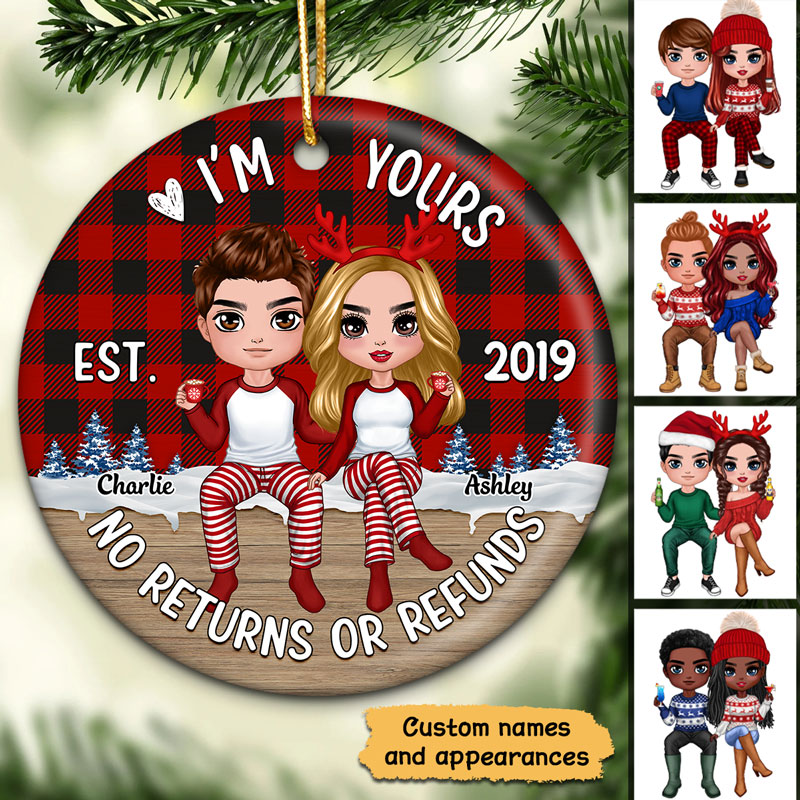 Checkered Pattern Couple Sitting On Snow Personalized Circle Ornament