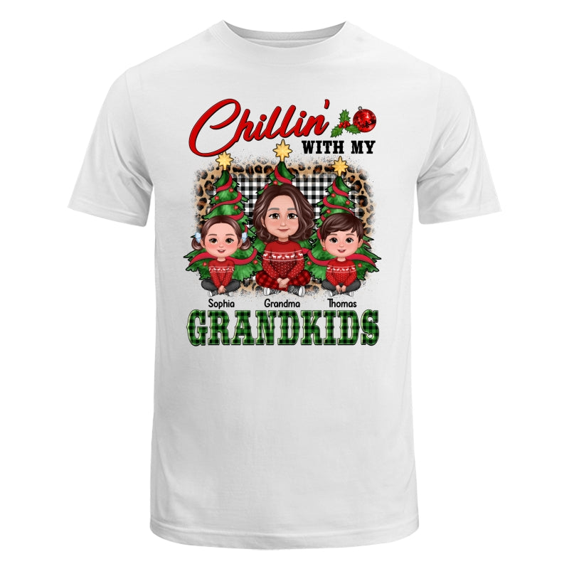 Chillin‘ With My Grandkids Crossed Legs Grandma Grandkids Personalized Shirt