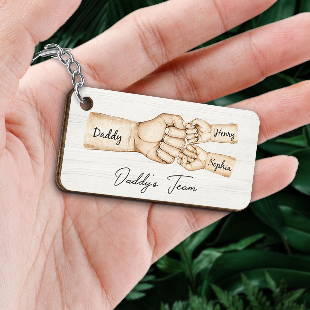 Daddy's Team Fist Bump Personalized Wooden Keychain, Father's Day Gift For Dad, For Grandpa, For Husband