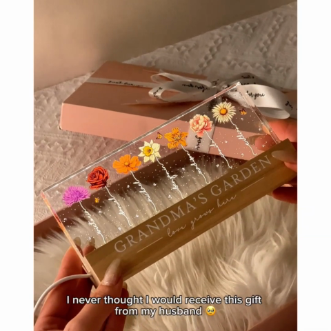Grandma‘s Garden Birth Month Flowers - Personalized Acrylic Block Plaque LED Night Light - Heartfelt Gift For Grandma