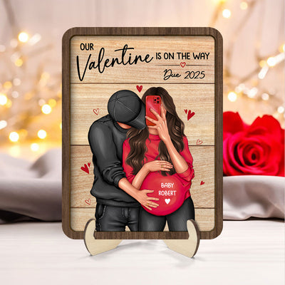 Personalized Hugging Pregnant Couple, Expecting Parents, Pregnancy Couple Personalized Wooden Plaque,  Gift, Pregnancy Announcement
