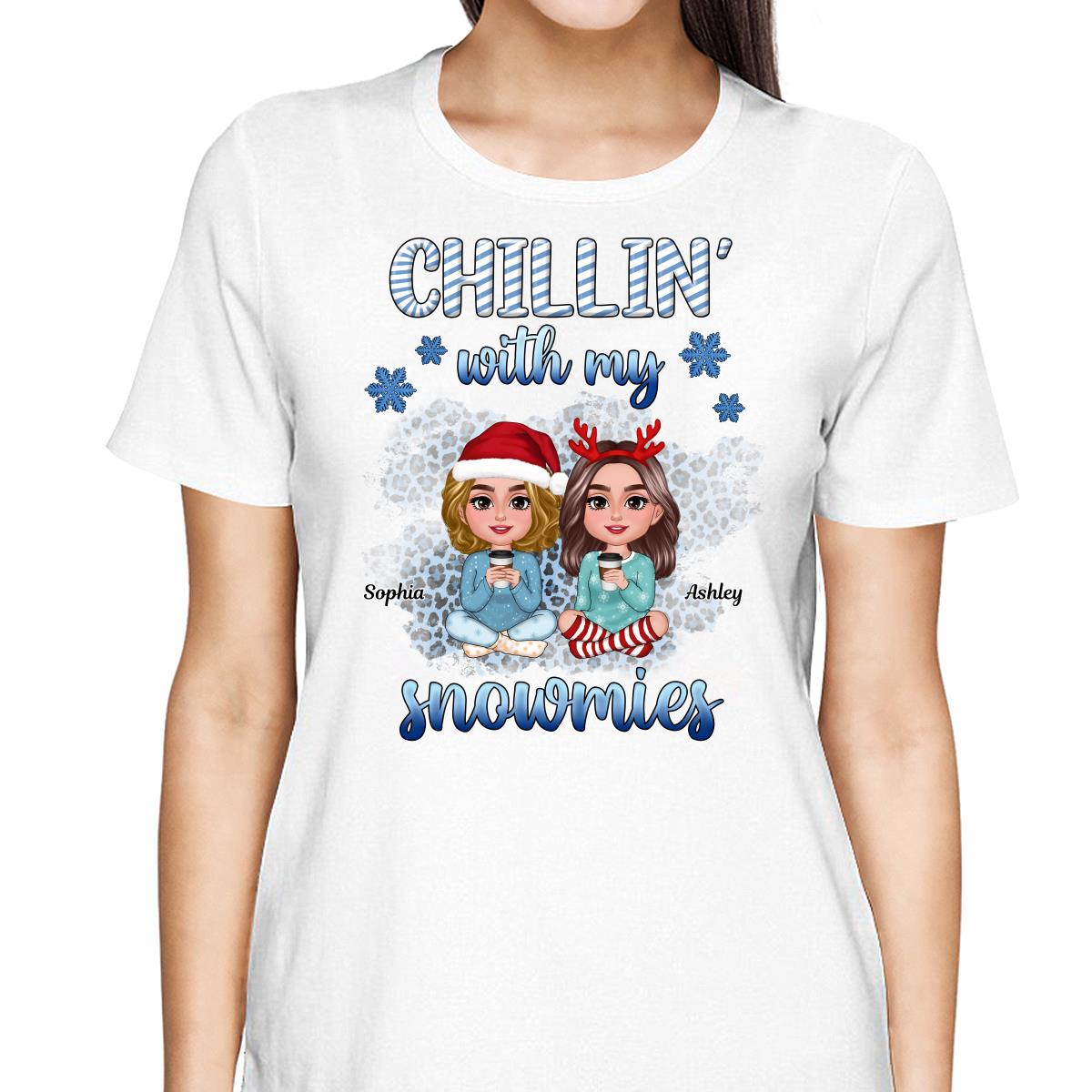 Chillin‘ With My Snowmies Blue Besties Sitting Christmas Personalized Shirt
