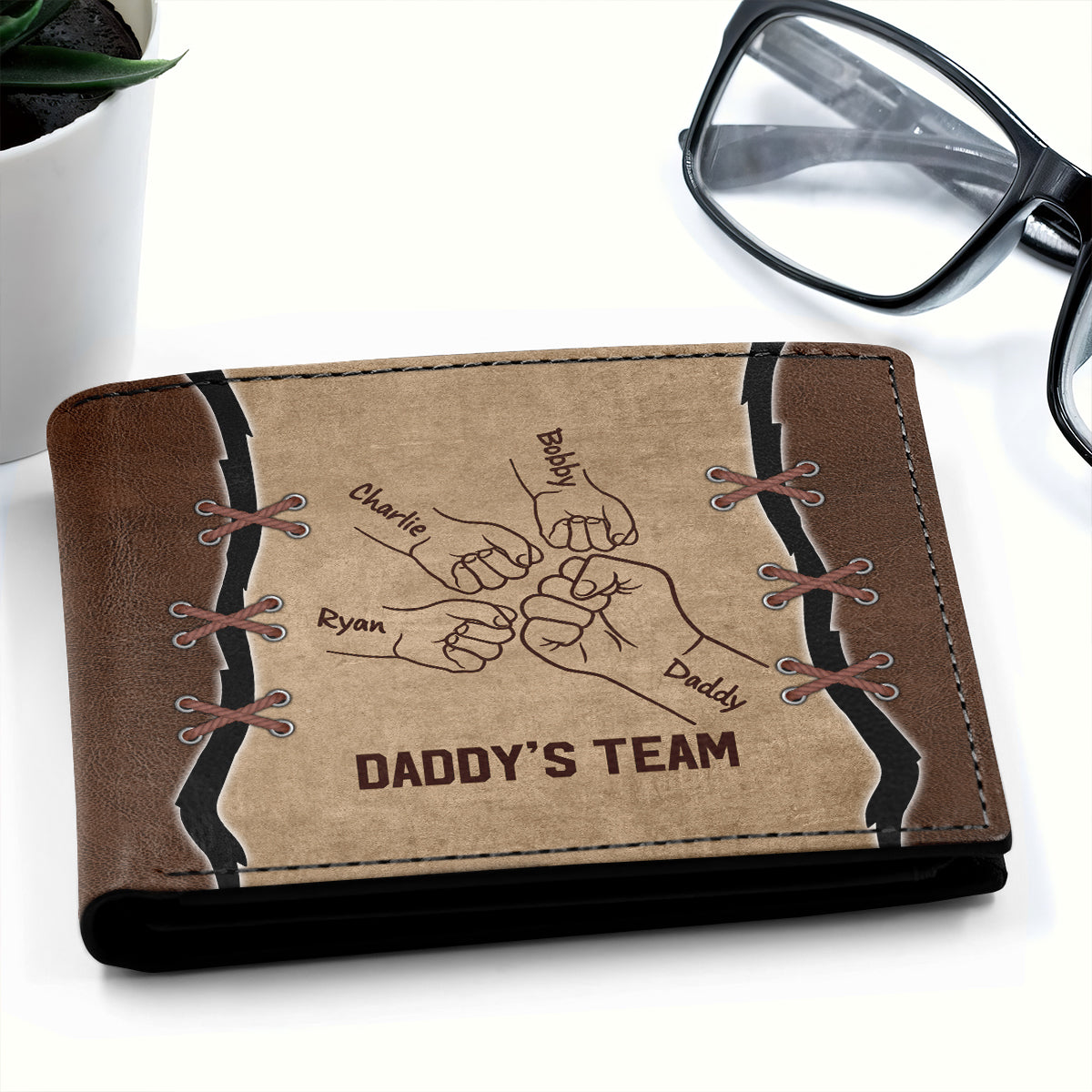 Daddy‘s Team Fist Bump Outline Gift For Dad Personalized Men’s Wallet